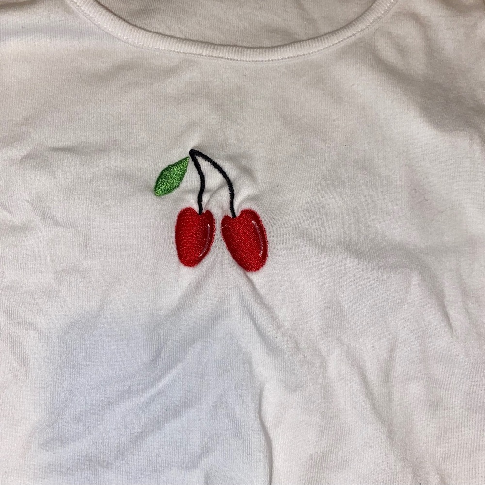 cherry tank top ๐๐๐ - Picture 2 of 2